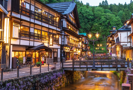 銀山溫泉